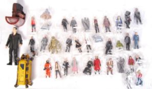LARGE COLLECTION OF ASSORTED DOCTOR WHO ACTION FIG
