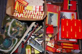 00 GAUGE RAILWAY TRAINSET ITEMS & ACCESSORIES