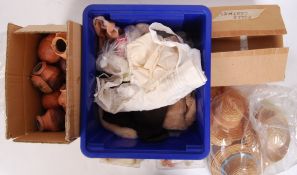 COLLECTION OF ASSORTED VINTAGE DOLL / DOLLY ACCESSORIES / SPARES