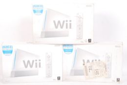 COLLECTION OF NINTENDO WII GAMING / GAMES CONSOLES