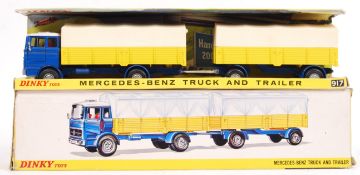 ORIGINAL VINTAGE DINKY TOYS DIECAST MODEL MERCEDES
