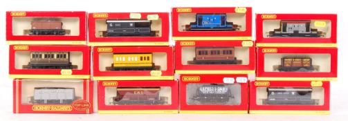 HORNBY 00 GAUGE RAILWAY TRAINSET ROLLING STOCK