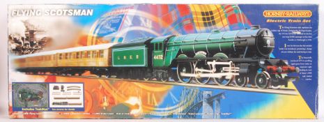 HORNBY RAILWAYS FLYING SCOTSMAN BOXED 00 GAUGE SET