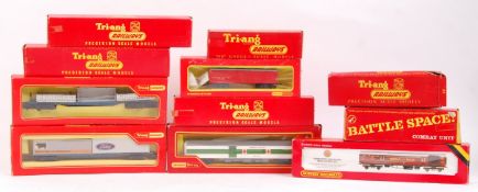 ASSORTED TRIANG HORNBY 00 GAUGE RAILWAY TRAINSET ROLLING STOCK