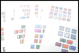GB STAMPS. Mint collection. 1940-60s many u/m. Tudor, Edward watermarks, Graphites, Phosphor-