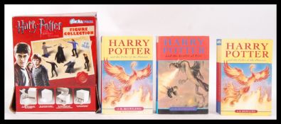 HARRY POTTER NOVELS & FULL SHOP DISPLAY BOX OF GACHA FIGURES