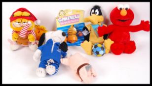 COLLECTION OF CHILDREN'S PLUSH TOYS