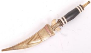 UNUSUAL JAMBAYA DAGGER FROM THE BISSAGOS ISLANDS