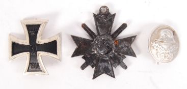NAZI GERMAN MEDALS & BADGES