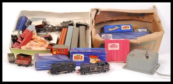 HORNBY 00 GAUGE MODEL RAILWAY TRAIN SET TRACK AND ACCESSORIES