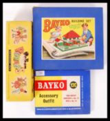 ORIGINAL VINTAGE PELHAM PUPPETS AND BAYKO BUILDING SETS