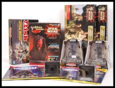 ASSORTED COLLECTION OF STAR WARS MERCHANDISE