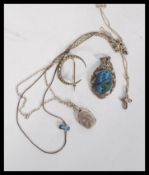 A collection of silver jewellery to include a vint