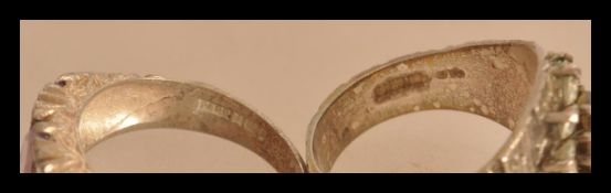 A group of vintage silver white metal rings to inc