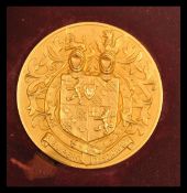 A solid 22ct Gold limited edition 216 / 1000 comme