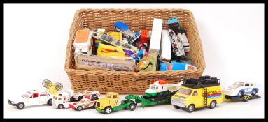 ASSORTED DIECAST SCALE MODEL VEHICLES