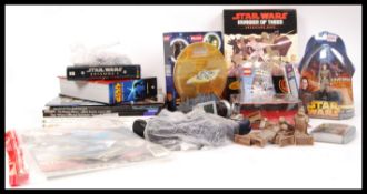 ASSORTED COLLECTION OF STAR WARS MERCHANDISE