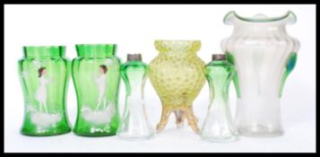 A group of vintage glassware to include a pair of