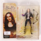 DIAMOND SELECT BUFFY VAMPIRE SLAYER ELIZA DUSHKU SIGNED FIGURE