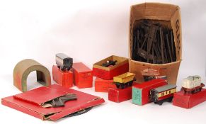 VINTAGE HORNBY 0 GAUGE RAILWAY TRAINSET ACCESSORIES & ROLLING STOCK