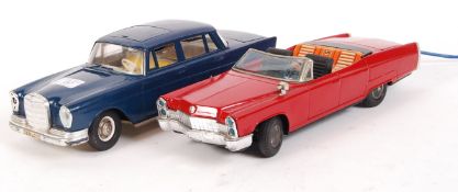 VINTAGE JAPANESE TINPLATE & PLASTIC BATTERY OPERATED CARS