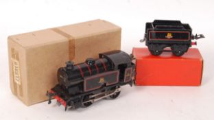 HORNBY 0 GAUGE TINPLATE CLOCKWORK LOCOMOTIVE & TENDER