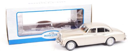 BEAUTIFUL MODELCAR GROUP 1:18 SCALE PRECISION DIECAST ROLLS ROYCE