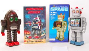 VINTAGE BATTERY OPERATED TINPLATE JAPANESE ROBOTS