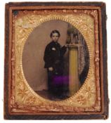 ANTIQUE 19TH CENTURY AMERICAN WATERBURY DAGUERREOTYPE PHOTOGRAPH