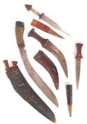 ASSORTED 19TH CENTURY TRIBAL KNIVES / HUNTING WEAPONS