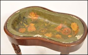 An 18th / 19th century regency mahogany kidney sha