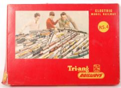 TRI-ANG 00 GAUGE ELECTRIC MODEL RAILWAY LOCOMOTIVE TRAINSET