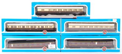 VINTAGE AIRFIX 00 GAUGE ROLLING STOCK RAILWAY CARRIAGES