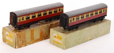 RARE BASSETT LOWKE 0 GAUGE RAILWAY TRAINSET COACHES / CARRIAGES