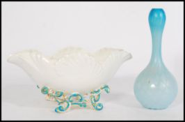 A 19th Century Victorian porcelain flower centrepi
