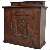 17TH CENTURY CONTINENTAL OAK ITALIAN LIVERY CUPBOARD / CABINET