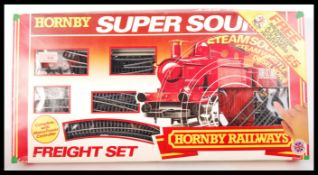 HORNBY MODEL RAILWAY LOCOMOTIVE TRAINSET