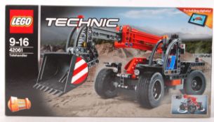 LEGO TECHNIC 42061 TELEHANDLER BOXED SET