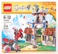 LEGO CASTER SET NO. 70402 THE GATEHOUSE RAID