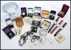 A selection of vintage costume jewellery to include beaded necklaces, a good selection of