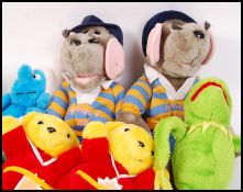 ASSORTED TV AND FILM RELATED CHILDREN'S PLUSH TOYS