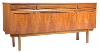 20TH CENTURY RETRO VINTAGE TEAK WOOD SIDEBOARD CREDENZA