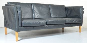 20TH CENTURY DANISH RETRO THREE SEAT SOFA SETTEE BY STOUBY