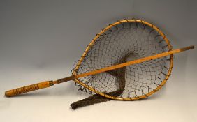 Farlow Landing Net: Early C. Farlow & Co London Trout size wooden gye landing net c/w 24.5