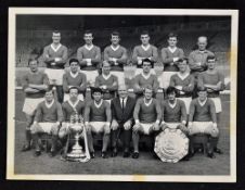 1967 Division 1 Champions Manchester United press team photo b & w size 8 ¾ 