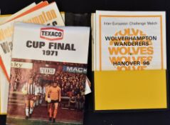 1970/71 Wolverhampton Wanderers home match football programmes (22) plus Hanover 96 (F), England