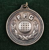 1960 France v England Amateur International golf participants medal - engraved on the reverse 