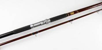 Fine Hardy Tourney Beach Caster: 11ft 9in 2pc glass fibre rod 3/6oz - alloy screw locking reel