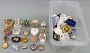A collection of ceramics to include trinket boxes and pots