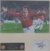 Teddy Sheringham signed card and photographic montage with plaque giving the details of the 1999